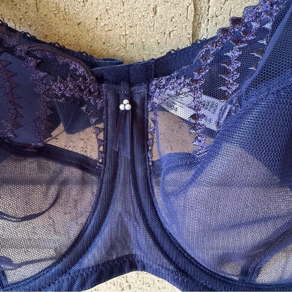 Wacoal Evocative Edge Blue Navy Sheer Lace Bra 855304 Size 36DD - Picture 4 of 7